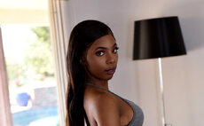 ebony teen webcam masturbation boobs